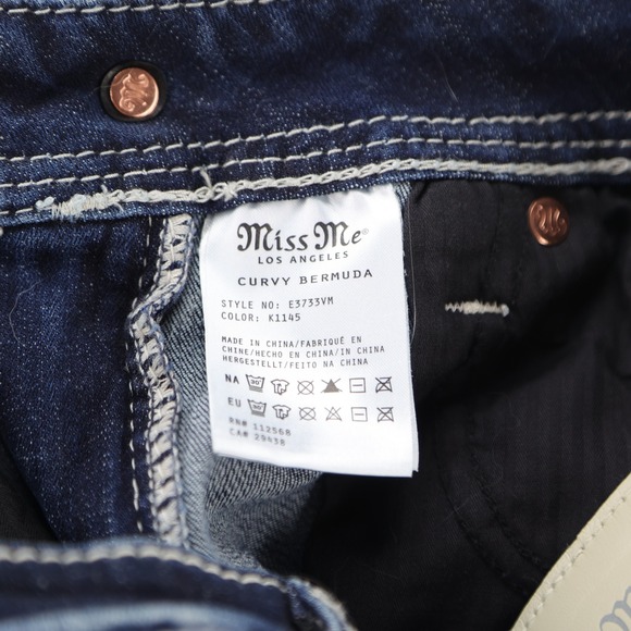 Miss Me Curvy Bermuda Denim Shorts Womens 27 Blue Star Rhinestone (Actual 30) - Picture 6 of 6